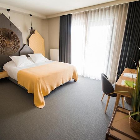 La Libellule Hotell Beauraing Exteriör bild