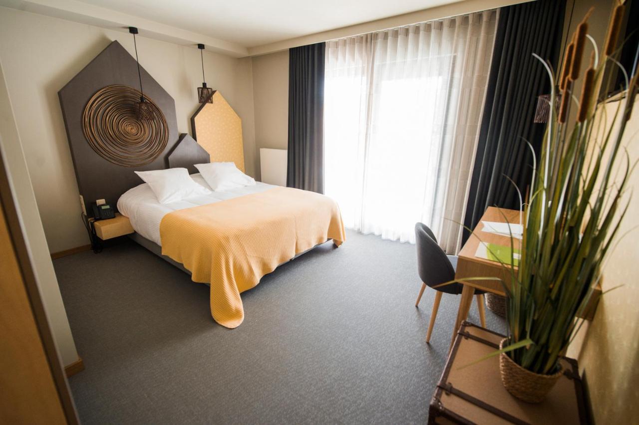 La Libellule Hotell Beauraing Exteriör bild