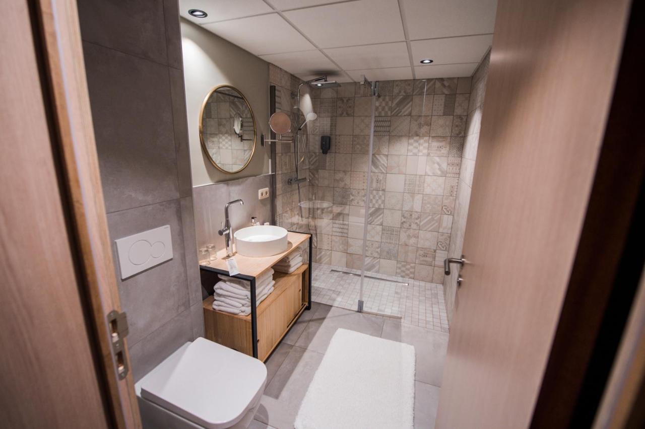 La Libellule Hotell Beauraing Exteriör bild