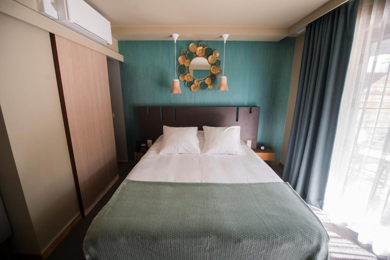 La Libellule Hotell Beauraing Exteriör bild