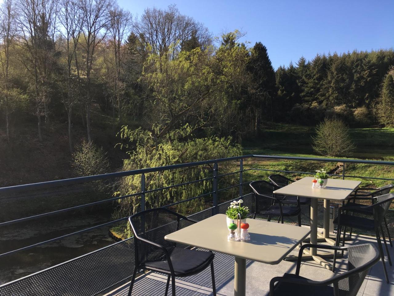 La Libellule Hotell Beauraing Exteriör bild